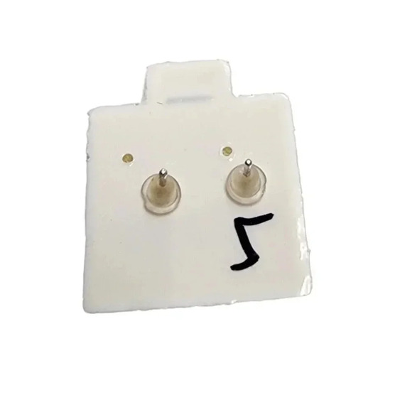 NWOT Sterling Silver Green Cubic Zirconia Stud Earrings Post Back Closure - Picture 2 of 2